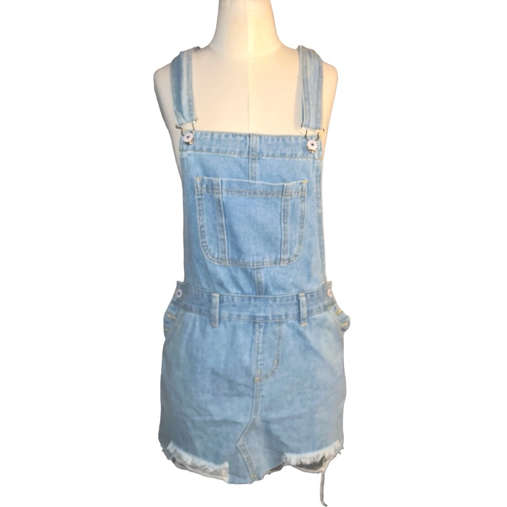 WOMENS | OVERALL SKIRT OUTFIT
